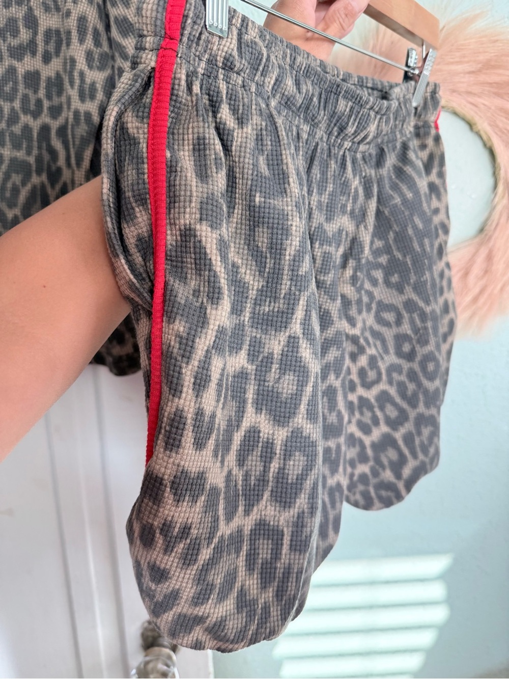 Leopard Print Women's Set with Red Trim - Picture 6 of 8